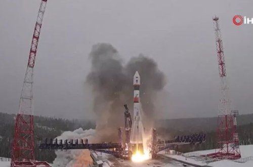 Rusiya “Soyuz” raketini kosmosa göndərib
