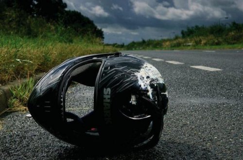 Nərimanov rayonunda avtomobil motosikletlə toqquşub