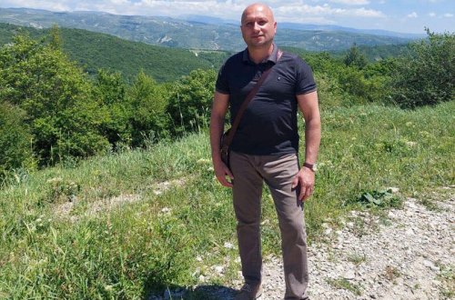 Bakı bulvarında intihar edən şəxs müəllim imiş - FOTO