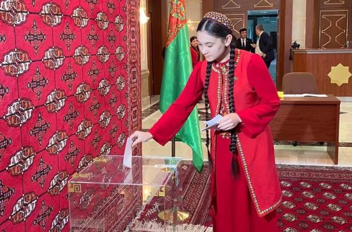 Türkmənistanda parlament seçkiləri başlayıb