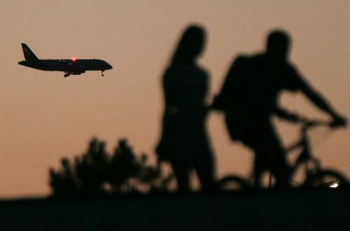 Иностранцам разрешен въезд в Азербайджан воздушным транспортом без предъявления COVID-паспорта