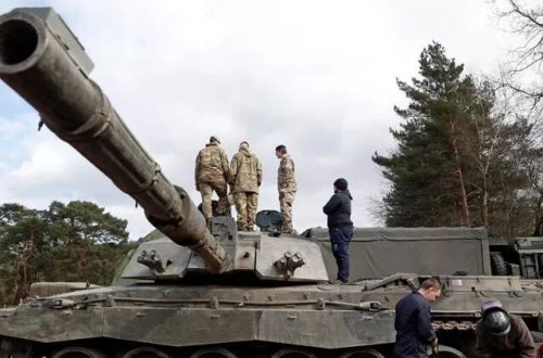 Ukrayna ilk Britaniya istehsalı olan “Challenger 2” tanklarını alıb