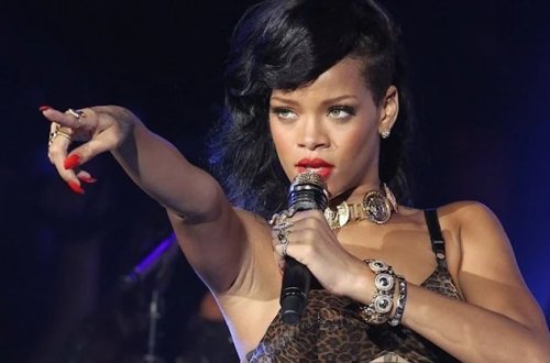 Rihannaya evlilik təklifi etdi, həbs olundu