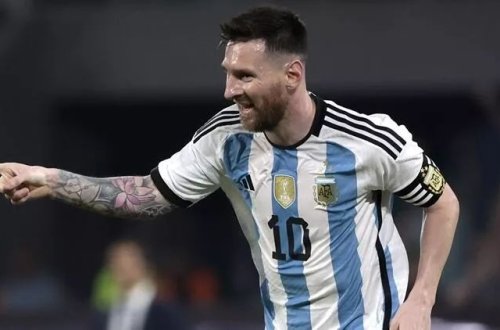 Lionel Messi milli komandalarda 100 qol ötürən 3-cü oyunçu oldu