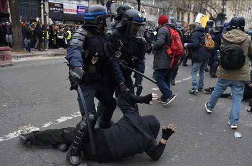 Fransa polisin müdaxiləsi nəticəsində gözünü itirən gəncə 15 min avro ödəyəcək