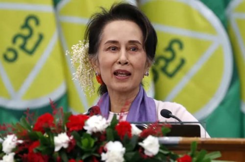 Myanmada 40 siyasi partiya bağlanıldı