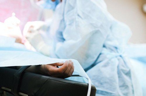 Житель Огуза скончался от отравления в России