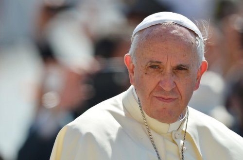 Roma Papası hospitala yerləşdirilib