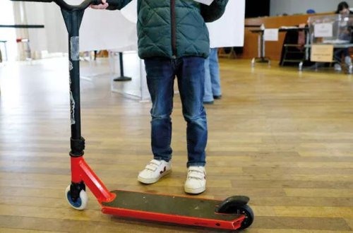 Parislilər skuterlər qadağan edilməsini istəyib