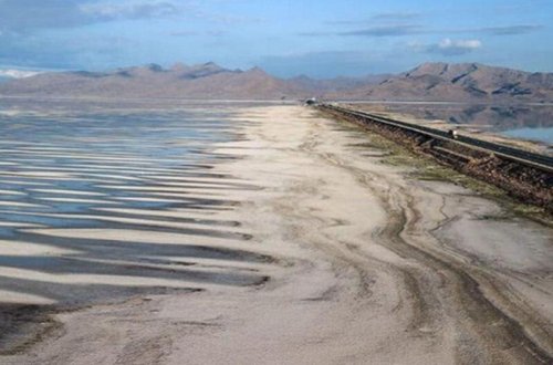 Urmu gölündə duz fırtınası baş verib - VİDEO