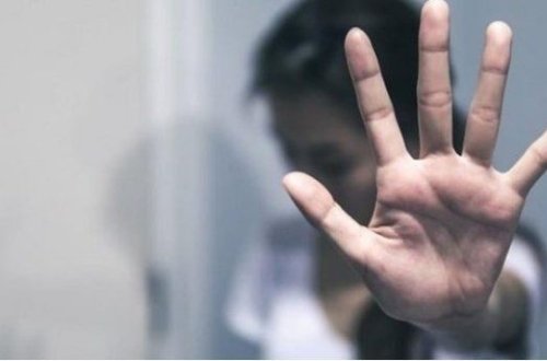 Yunanıstanda 12 yaşlı uşaq təcavüzə məruz qalıb