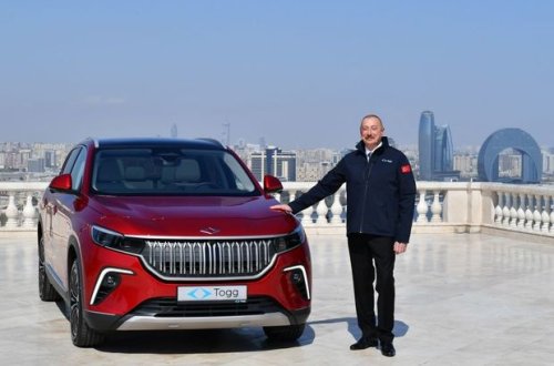 Türkiyənin ilk yerli elektromobili “Togg” İlham Əliyevə təqdim olundu - FOTO