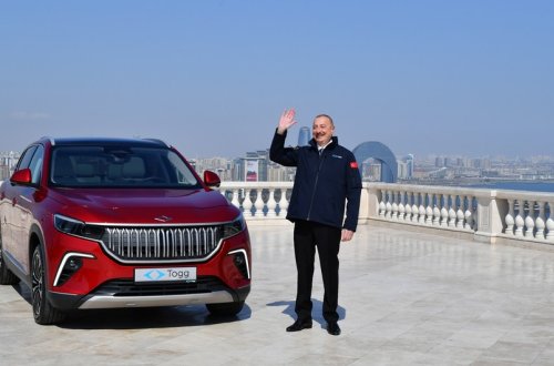 Ərdoğan: “Qardaşım İlham Əliyev də Türkiyənin qüruru “Togg”u təhvil alıb, xeyirli olsun”