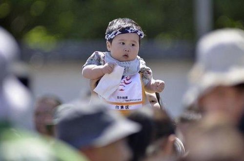 Yaponiya əhalinin qocalmasına qarşı uşaq tərbiyəsini cəmiyyətin mərkəzinə qoyacaq