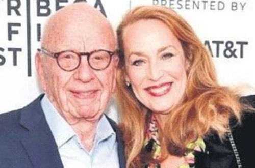 92 yaşlı Merdok nişanlısından ayrılıb