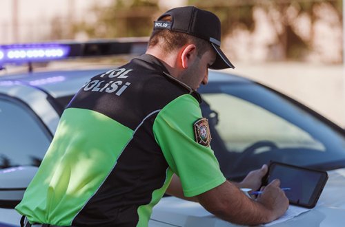 10 manat rüşvət vermək istədi, 150 manat cərimələndi