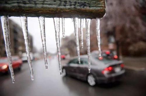 Kanadada 1 milyon insan işıqsız qalıb