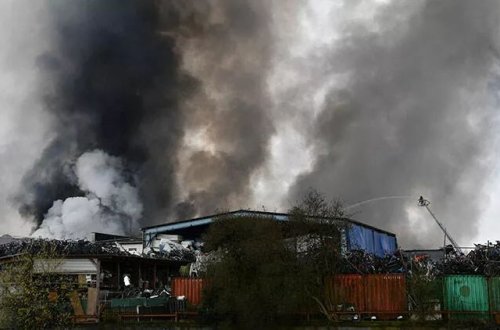 Almaniyada anbarda yanğın baş verib