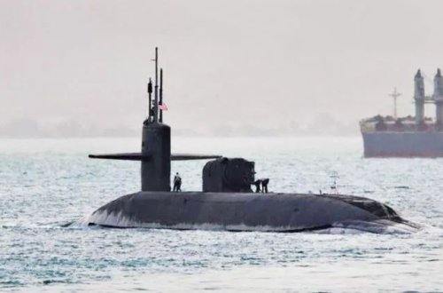 ABŞ İrana idarə olunan raket sualtı qayığı göndərib