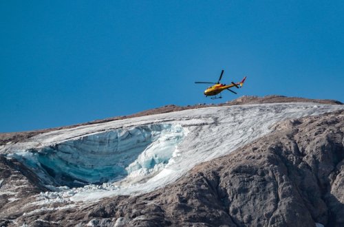 Alp dağlarında qar uçqunu nəticəsində ölənlərin sayı 6 nəfərə çatıb