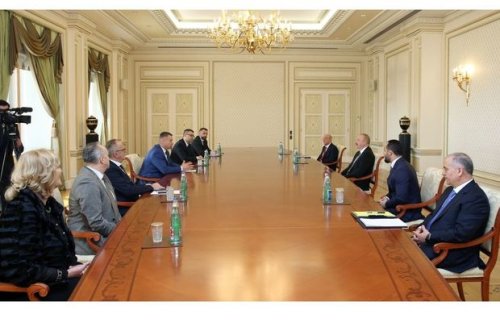 İlham Əliyev Bosniya və Herseqovinadan olan nümayəndə heyətini qəbul etdi