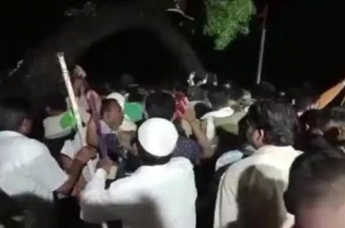 Hindistanda ağac məbədin üzərinə aşıb: 7 ÖLÜ, 30 YARALI 