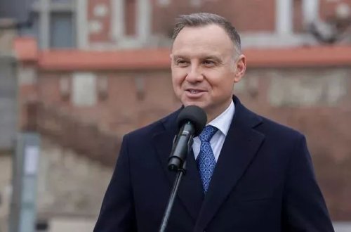 Polşada Smolenskdə qəzaya uğrayan təyyarədə həyatını itirənlərin xatirəsi anılıb