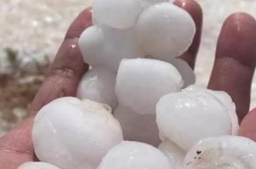 Səudiyyə Ərəbistanına dolu yağıb