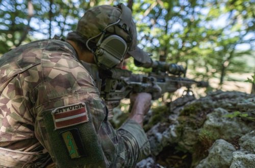Latviya hərbçilərini Ukraynaya göndərib