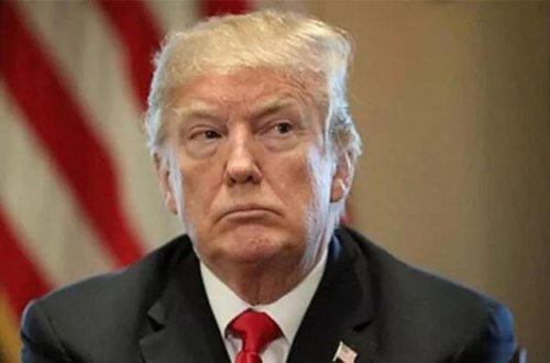 ABŞ-ın keçmiş prezidenti Tramp keçmiş vəkilini təzminat üçün məhkəməyə verib