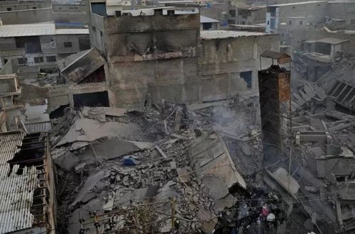 Pakistanda fabrikdə yanğın: 4 ÖLÜ, 13 YARALI