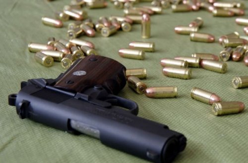 Siyəzəndə oğurluq edən şəxsin evindən silah aşkarlanıb - FOTO