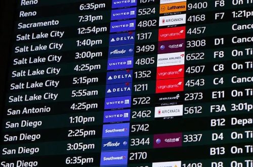 Rusiyada vulkan püskürməsi səbəbindən Alyaskada uçuşlar təxirə salınıb