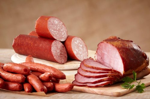 “Sevimli Dad” saxtakarlığını etiraf etdi: Sosiskaya qatılan bu heyvanın əti haradan gətirilir?