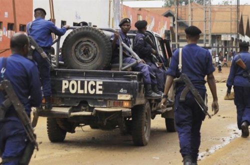Konqoda silahlılar üç kəndə hücum edib, 40-dan çox adamı öldürüb