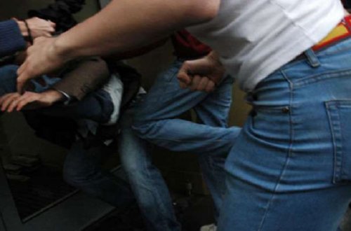 Bakıda futbol meydançasında kütləvi dava - Yaralılar var