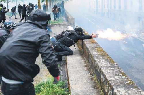 Fransada terrorçular üçün cəza verilib