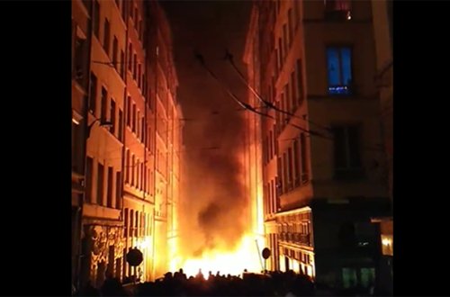 Makronun çıxışından sonra etirazlar başladı