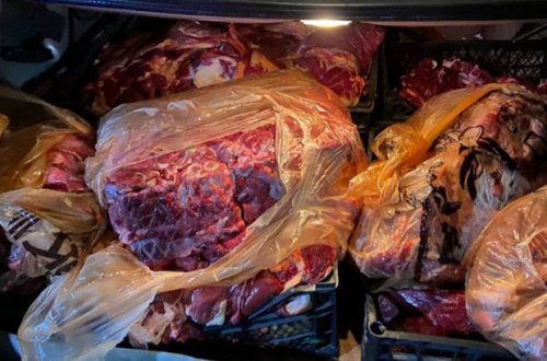 Bakıda avtomobilin yük hissəsində mənşəyi məlum olmayan ət aşkarlanıb