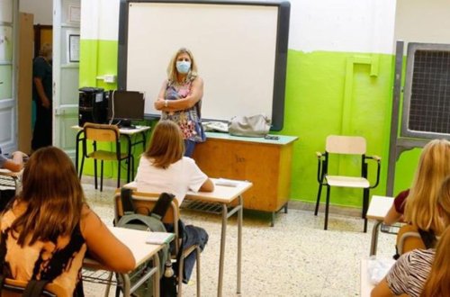 Bu ölkədə zəlzələ səbəbindən məktəblər bağlandı