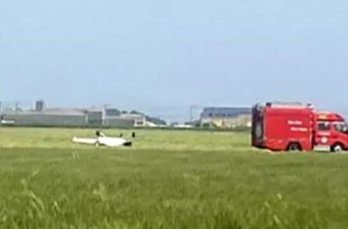 Yaponiyada təlim təyyarəsi meydançaya təcili eniş edib: 2 YARALI 
