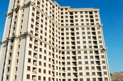 “Jurnalistlər binası”nı tikən şirkətin əmlaklarının müsadirəsi ilə bağlı yekun qərar verildi