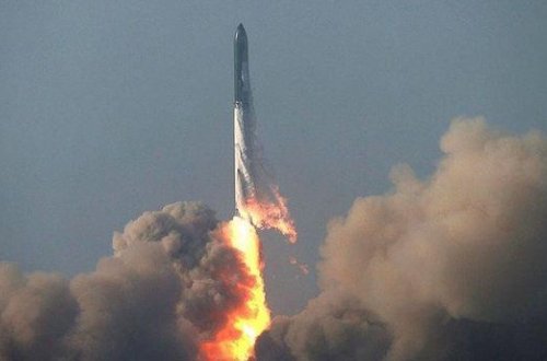 Starship ilk sınaq uçuşunda partladı