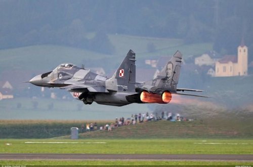 Polşa və Slovakiya Ukraynaya nasaz qırıcılar təhvil verib