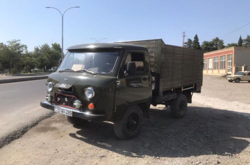 Kəlbəcər sakini qaçırdığı avtomobili yandırıb - FOTO