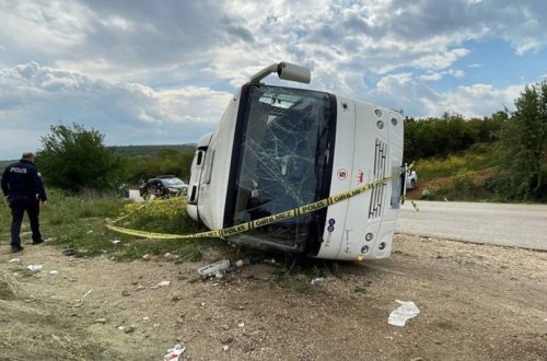 Türkiyədə ağır yol qəzası baş verib, 23 nəfər yaralanıb