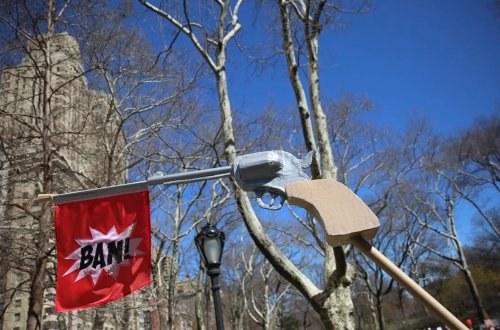 Vaşinqton ABŞ-da silah satışını məhdudlaşdıran 10-cu ştat oldu