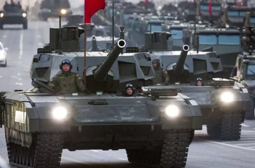 Rusiya yeni nəsil T-14 döyüş tanklarını Ukrayna cəbhəsinə çıxardı
