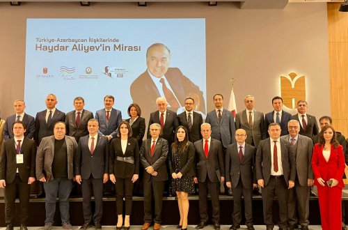 Deputat Ramil Həsən qardaş Türkiyədə Ulu öndər Heydər Əliyevin anadan olmasının 100-cü ildönümünə həsr olunmuş beynəlxalq konfransda iştirak edib