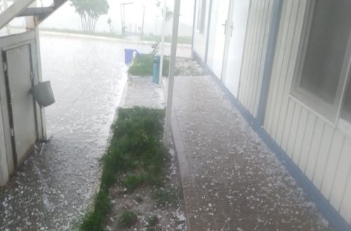 Xocavəndə güclü dolu yağıb, yollar buz bağlayıb